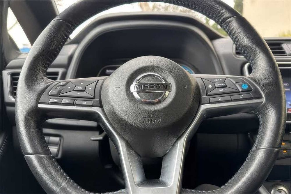 Nissan LEAF SL      2018