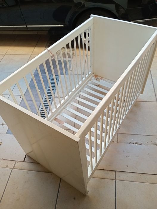 Berço/cama de bebé usada