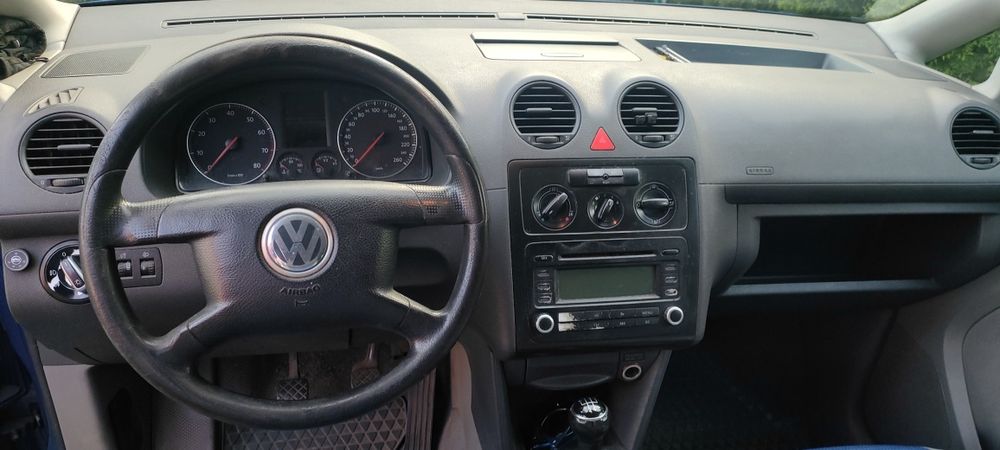 VW Caddy 2005 1, 6 Benzyna+LPG Nowa butla  380.500 km. 7 osób. Klimatyzacja Hak chowany