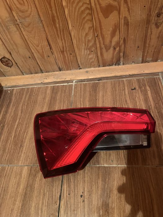 Задня ліва фара ліхтар шкода скала skoda skala