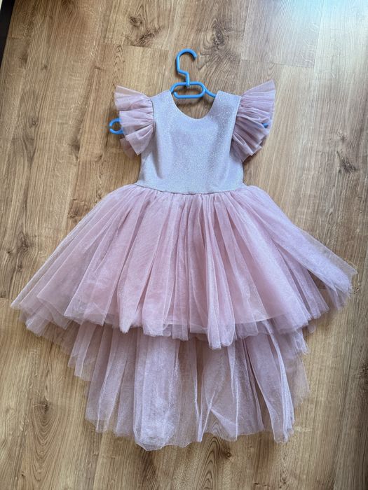 Сукня на випуск день народження