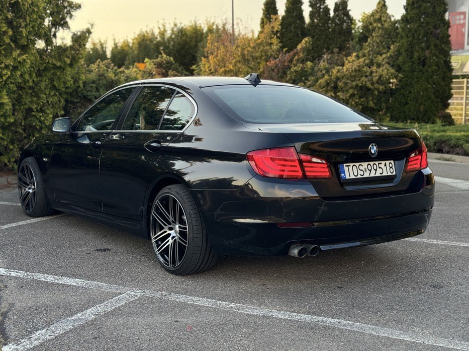 Bmw f10 520d czarna/sedan