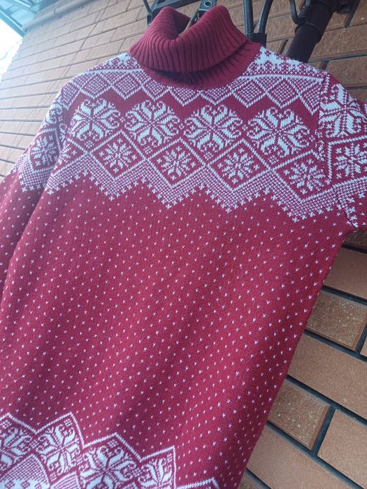 Продам свои  свитерки!