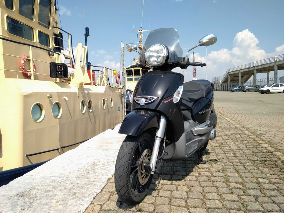 Aprilia Scarabeo 300 S - versão Nero