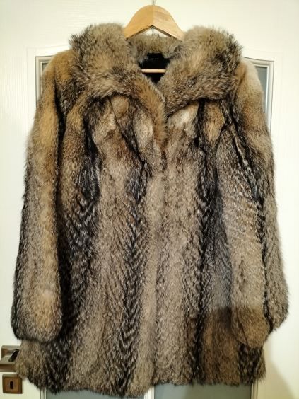 Naturalne futro z Lisa. Rozmiar M.