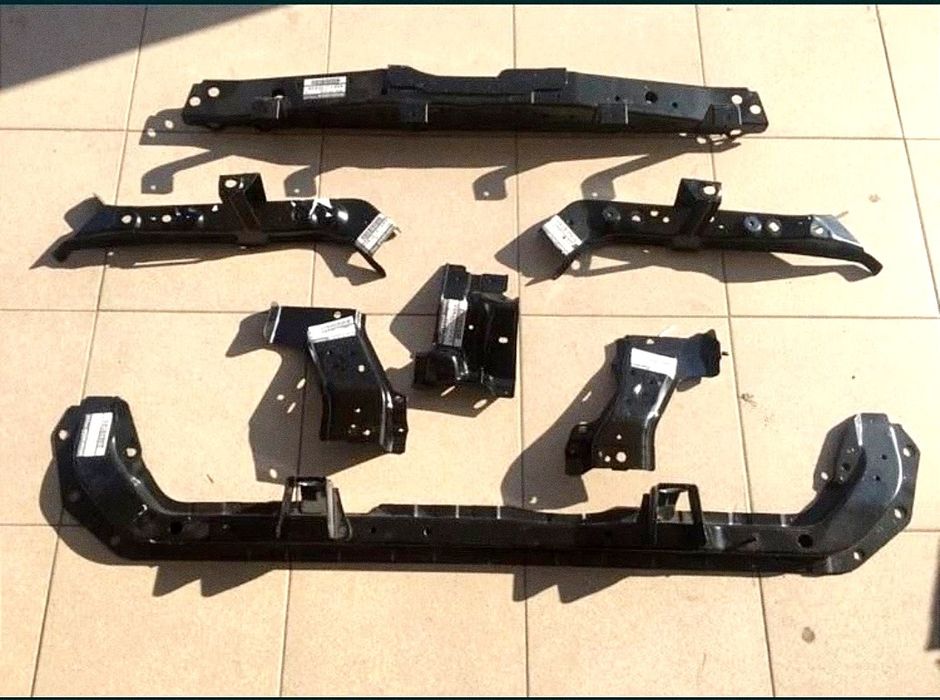 Заглушки туманок Nissan rogue левая Заглушка ПТФ правая противотуманки