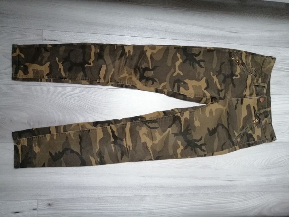 Spodnie młodzieżowe