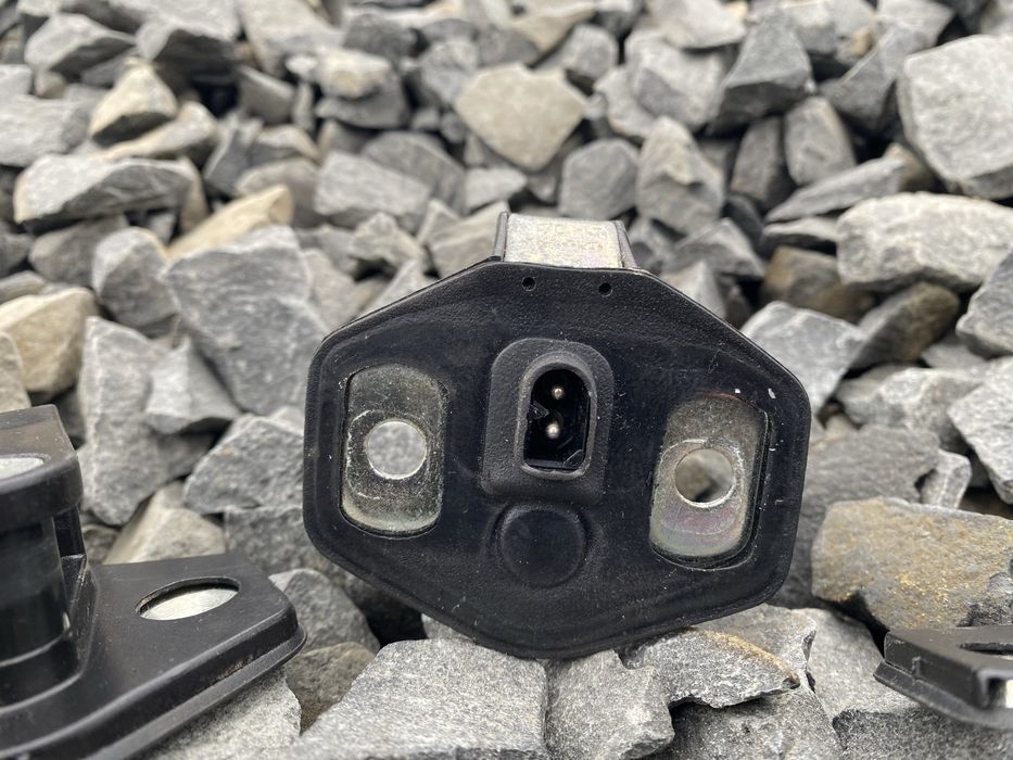 Концевик двери БМВ Е39 Концевик дверкі Передньої задньої BMW E39 Шрот