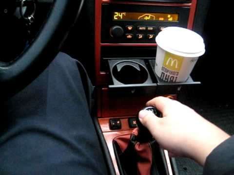 Подстаканник в автомобиль, выдвижной с полочкой (карман) в наличии!
