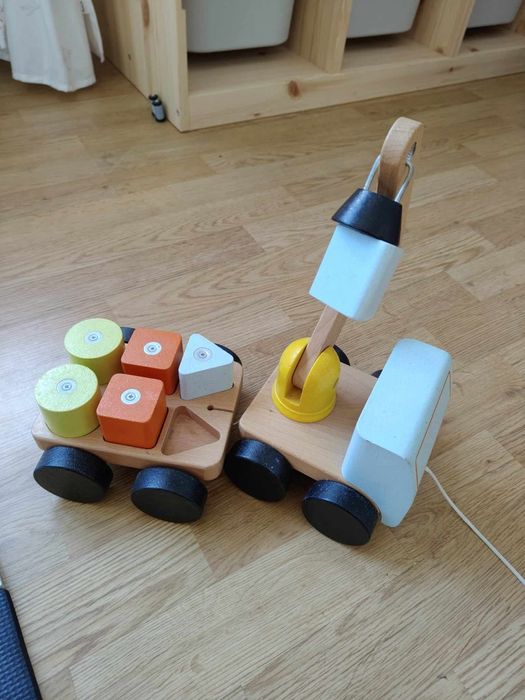 Dźwig drewniany z magnesem Ikea