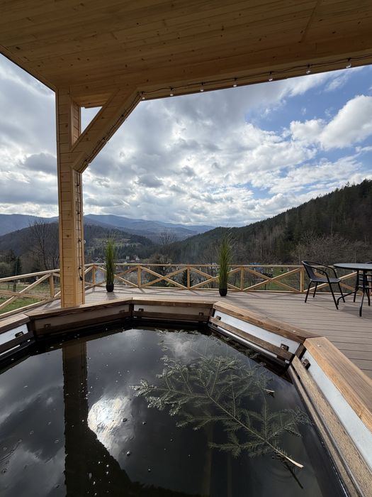 Чан з Краєвидом . Яремче