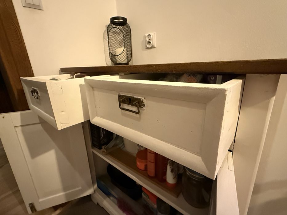 Komoda w stylu rustykalnym lite drewno