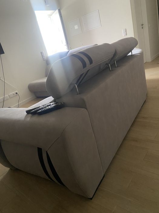 Sofa semi novo 3 partes so cama