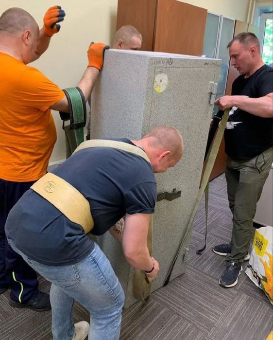 Грузчики,  услуги грузчиков,  занос стройматериалов, доставка груза