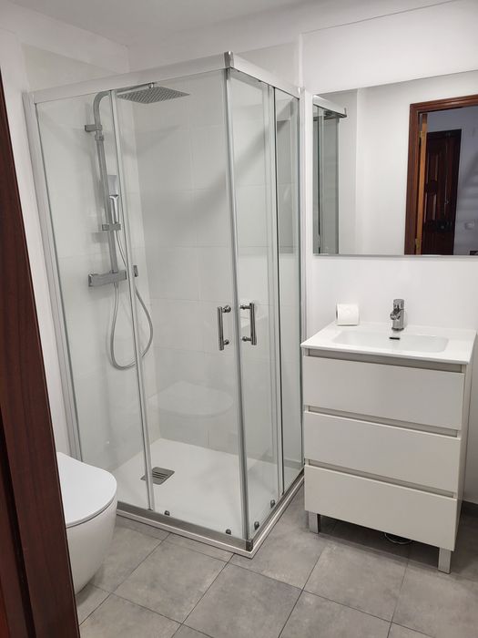 Quarto de casal ou 2 pessoas em Ouressa, Mem Martins