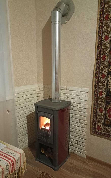 Чавунні пічки, сталеві печі, з варильними поверхнями та комплектучі