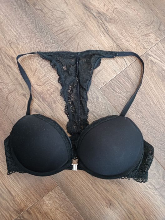 Biustonosz czarny push-up rozmiar 75 B