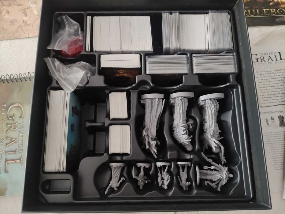 Tainted Grail: The Fall of Avalon + Monsters of Avalon (EN) boardgame