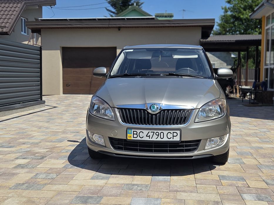 Продам Skoda Fabia 1.4 2012