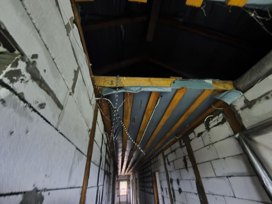 Продам приміщення під комерцію Рожни