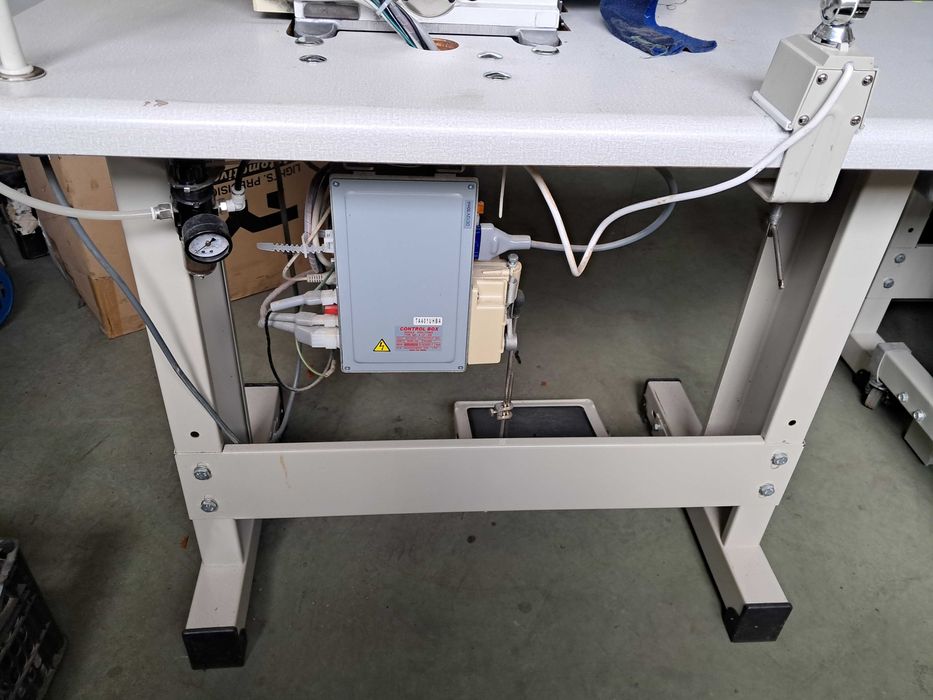 Máquina de costura Siruba w122-356