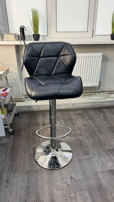 Стілець для макіяжу