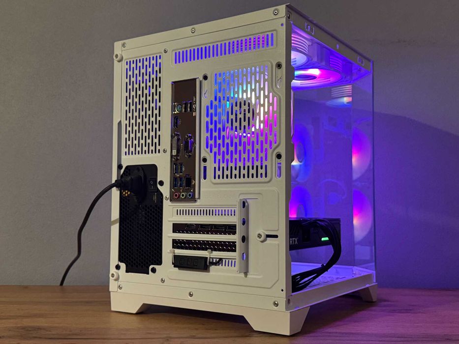 Biały Komputer RTX 5060 Ryzen 5 16GB RAM SSD Gamingowy do Gier FV23%