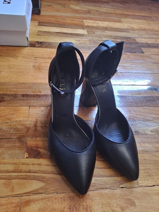 Жіночі шкіряні туфлі 38р