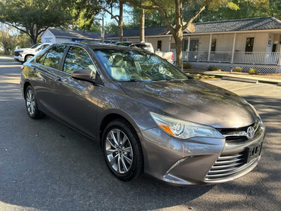 Toyota Camry XLE      2016