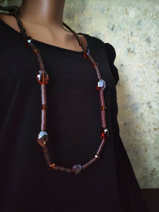 Женские бусы , колье , украшение.