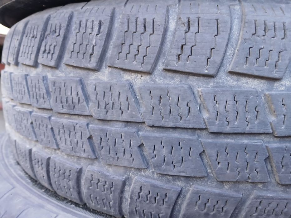 Автошини бу  різні