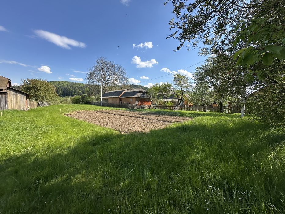 Продам ділянку 40 соток з будиноком