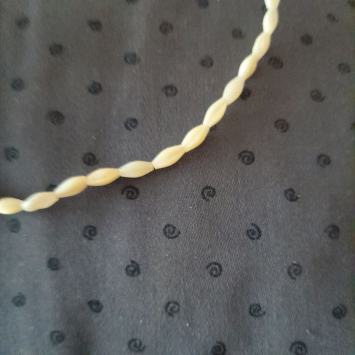 Colar em madrepérola antigo