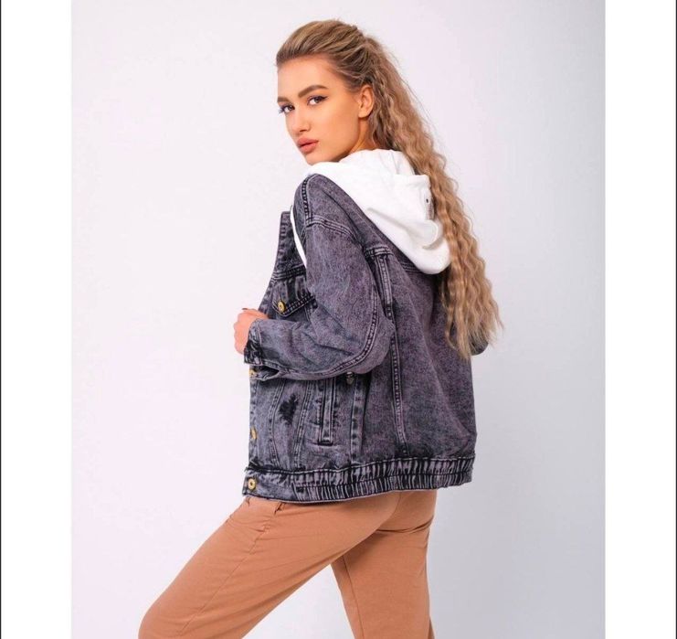 Куртка джинсовая с капюшоном