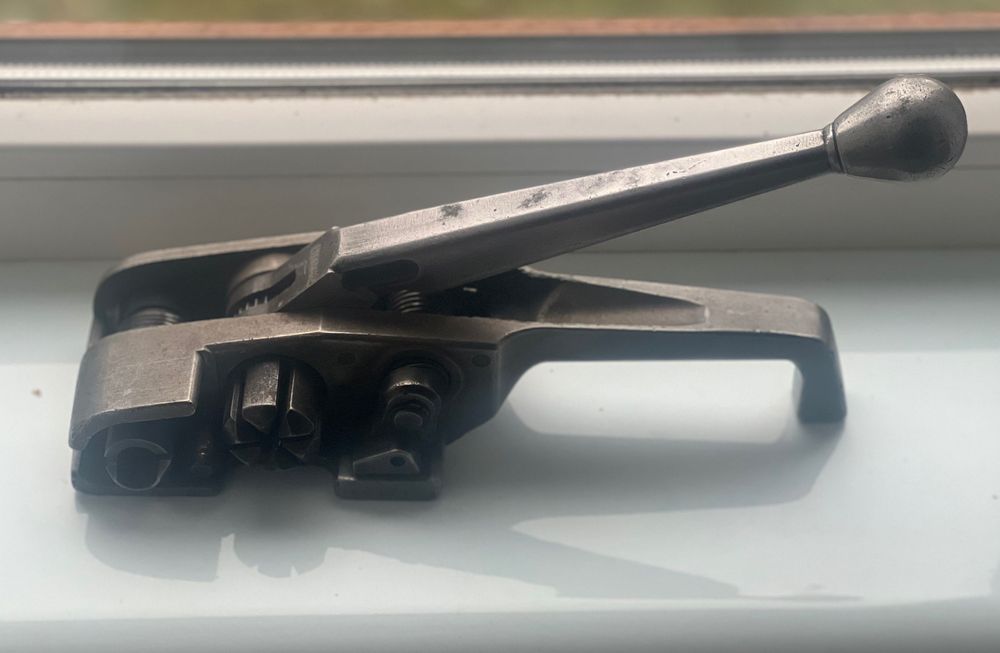 Натяжитель упаковочной ленты