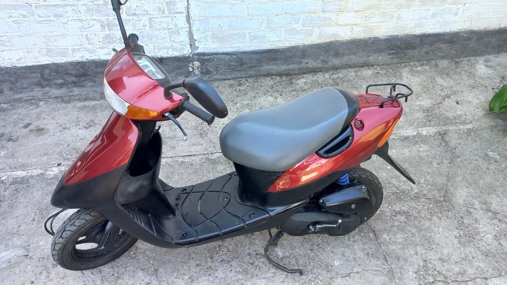 Скутер Suzuki lets 2
