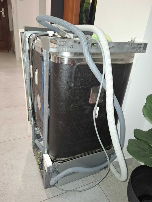 Zmywarka Electrolux 45 do zabudowy uszkodzona
