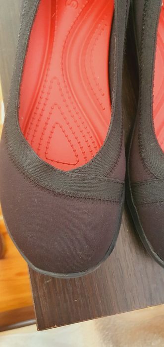 Crocs       кроксы