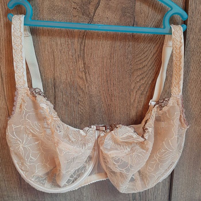 Biustonosze Samanta 65 L