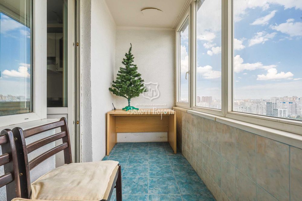 Квартира, 1к. Євроремонт. Михайла Гришка, 9, Осокорки, Дарницький район