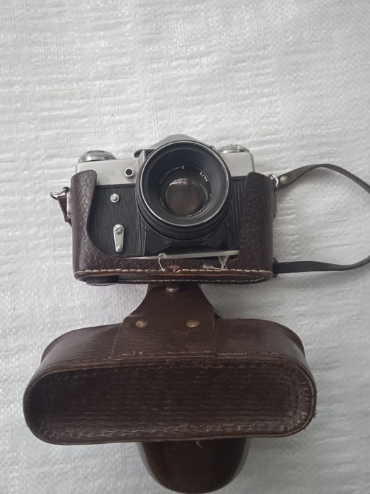 Фотоапарат "Зенит Е"