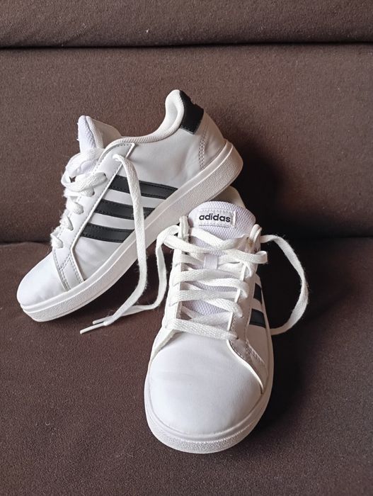 Кроссовки Adidas