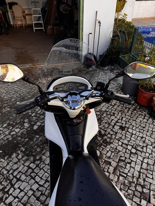 Honda pcx 125 2011