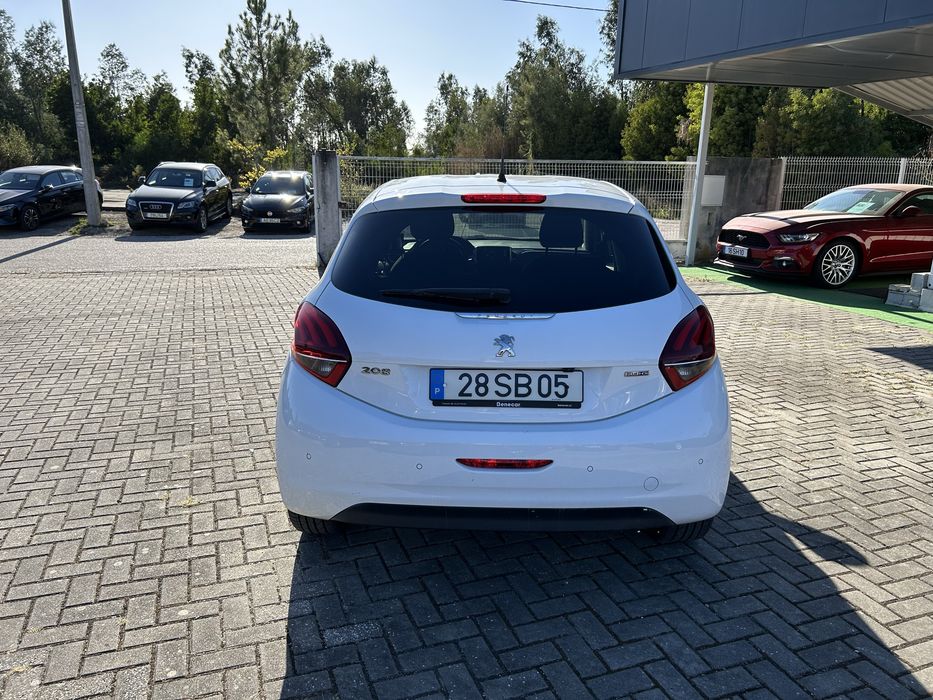 Peugeot 208 1.6 HDI - 120 mil kms Nacional
