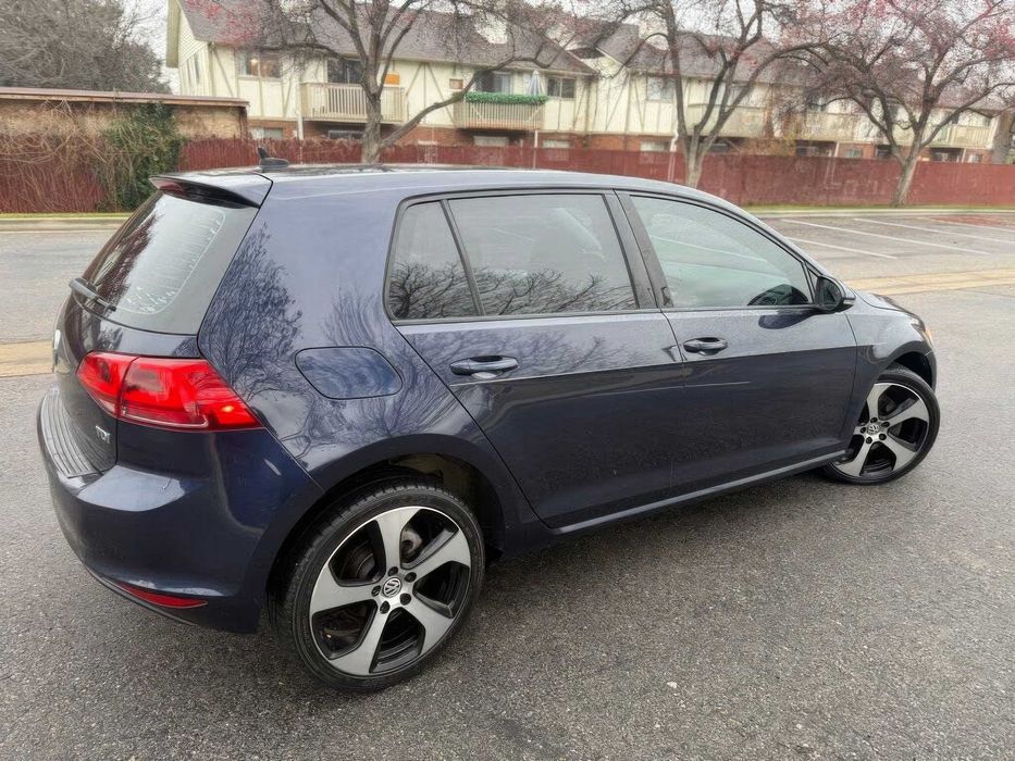 Volkswagen Golf SE      2015