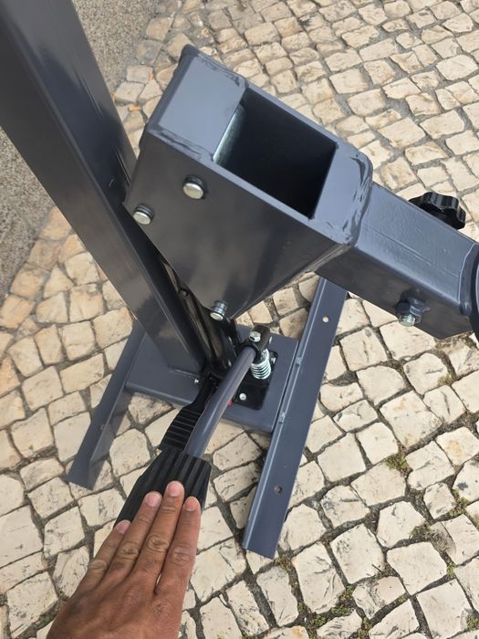 Macaco de molas novo