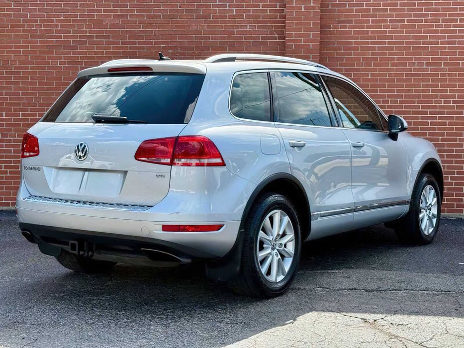 Volkswagen Touareg      2013