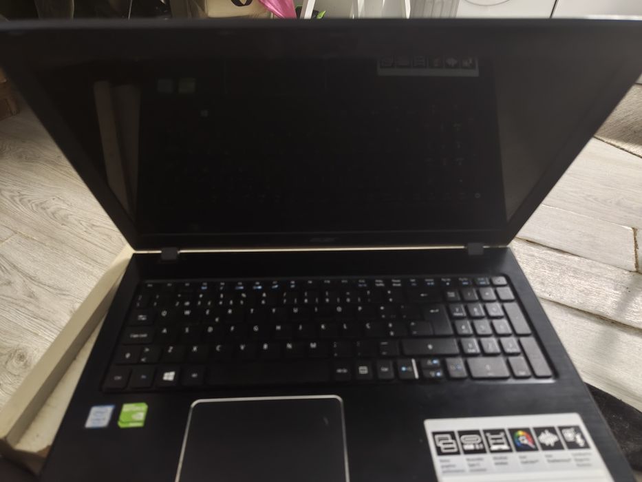 Portátil Acer Aspire E5-575G-511A