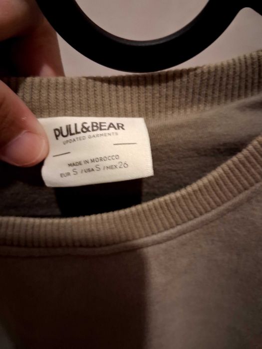 Saia e moletom Pull&Bear,com bolsa Breskha.