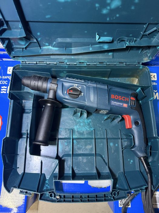 Мережевий Перфоратор Bosch 2-25 F дрель отбойник
